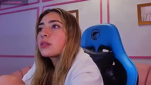 channel_blonde_a online show from 5, 12, 2024