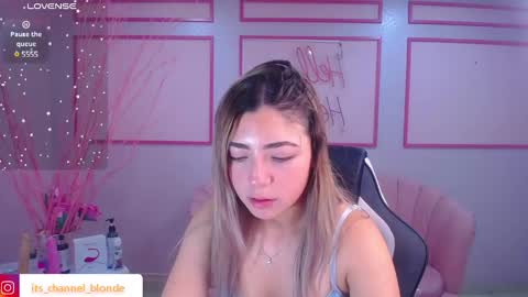 channel_blonde_a online show from 11, 1, 2025