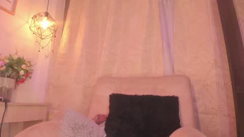 Chantall online show from 11, 12, 2024