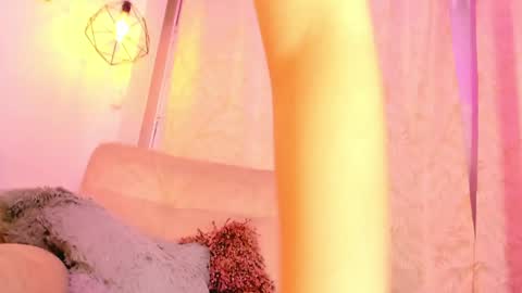 Chantall online show from 6, 2, 2025