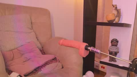 Chantall online show from 24, 2, 2025