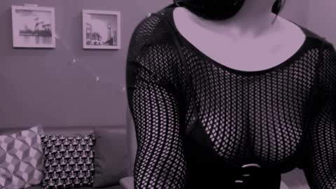 The Queen online show from 14, 12, 2024