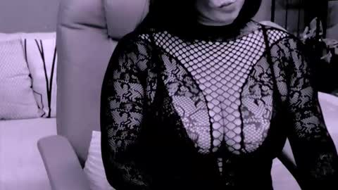 The Queen online show from 5, 10, 2025