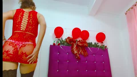 Snapshot of chantalsemenova2023 chatting on 2, 1, 2025 chantal sweety and horny latina for u online show from 2, 1, 2025