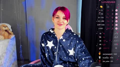 Snapshot of chaoka_ chatting on 5, 1, 2025 Suzanna Snow online show from 5, 1, 2025
