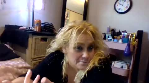 Ms. Behaving online show from 23, 9, 2025