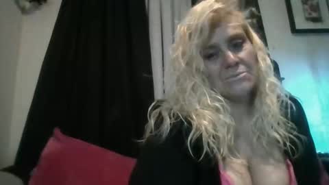 Ms. Behaving online show from 26, 10, 2025