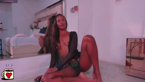 Snapshot of charis_hill chatting on 21, 12, 2024 charis_hill online show from 21, 12, 2024