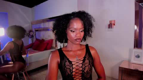 Snapshot of charis_hill chatting on 5, 2, 2025 charis_hill online show from 5, 2, 2025