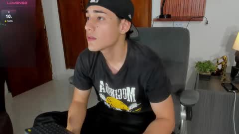 Snapshot of charley_morgan chatting on 6, 2, 2025 charley_morgan online show from 6, 2, 2025