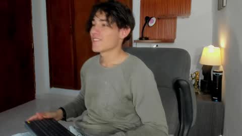 Snapshot of charley_morgan chatting on 8, 2, 2025 charley_morgan online show from 8, 2, 2025