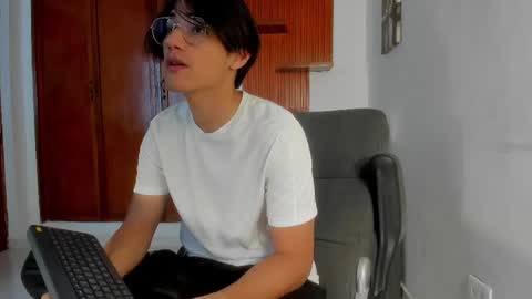 charley_morgan online show from 4, 3, 2025