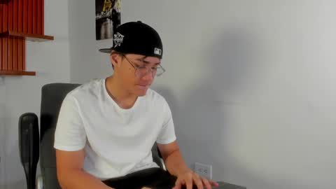 Snapshot of charley_morgan chatting on 6, 3, 2025 charley_morgan online show from 6, 3, 2025