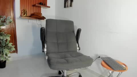 Snapshot of charley_morgan chatting on 8, 3, 2025 charley_morgan online show from 8, 3, 2025