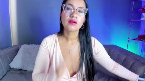 charlhot_ online show from 22, 10, 2025