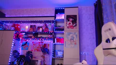 Snapshot of charlie_wtf chatting on 29, 11, 2025 charlie online show from 29, 11, 2025