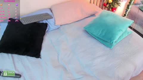 Snapshot of charloottee_1 chatting on 29, 12, 2024 Char 3 Lets go for the 100 Thumb-Up online show from 29, 12, 2024