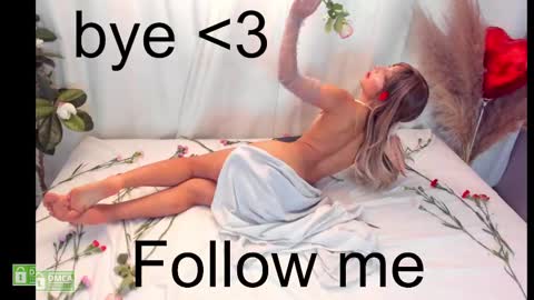 Snapshot of charloottee_1 chatting on 1, 3, 2025 Char 3 Lets go for the 100 Thumb-Up online show from 1, 3, 2025