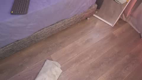 Snapshot of charloottee_1 chatting on 23, 11, 2025 Char 3 Lets go for the 100 Thumb-Up online show from 23, 11, 2025