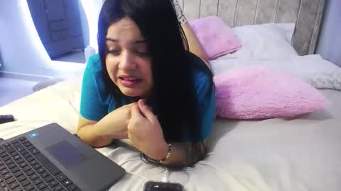 Charlote Walker online show from 5, 2, 2026