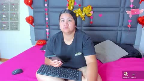 Snapshot of charlott_liam chatting on 22, 2, 2025 charlott_liam online show from 22, 2, 2025