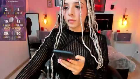 Snapshot of charlotte__benett chatting on 8, 11, 2025 Charlotte online show from 8, 11, 2025