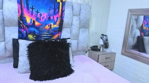 Snapshot of charlotte__g chatting on 12, 10, 2025 charlotte online show from 12, 10, 2025