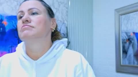 Snapshot of charlotte__g chatting on 27, 10, 2025 charlotte online show from 27, 10, 2025