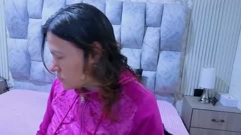 Snapshot of charlotte__g chatting on 6, 11, 2025 charlotte online show from 6, 11, 2025