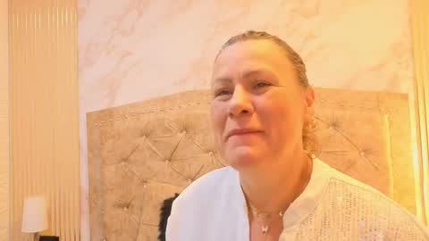 Snapshot of charlotte__g chatting on 10, 11, 2025 charlotte online show from 10, 11, 2025