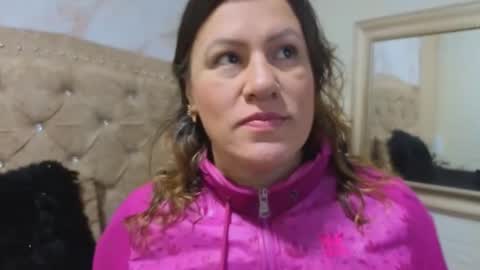 Snapshot of charlotte__g chatting on 11, 11, 2025 charlotte online show from 11, 11, 2025