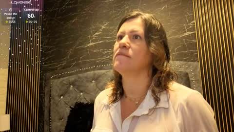 Snapshot of charlotte__g chatting on 17, 11, 2025 charlotte online show from 17, 11, 2025