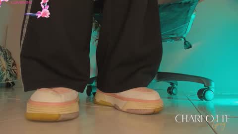 Snapshot of charlotte__grey chatting on 19, 11, 2025 charlotte grey online show from 19, 11, 2025