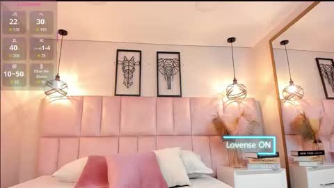 Snapshot of charlotte__hall_ chatting on 28, 11, 2025 Daniela online show from 28, 11, 2025