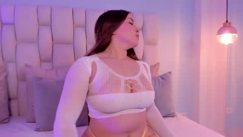 Snapshot of charlotte_borbom chatting on 16, 10, 2025 Charlotte online show from 16, 10, 2025