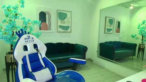 Snapshot of charlotte_etthan chatting on 9, 3, 2025 Charlotte online show from 9, 3, 2025