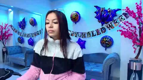 Snapshot of charlotte_etthan chatting on 25, 10, 2025 Charlotte online show from 25, 10, 2025