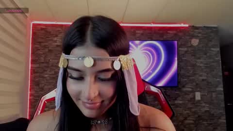 Charlotte  online show from 18, 12, 2025