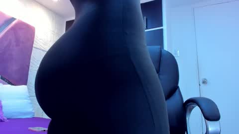 Snapshot of charlotte_icee chatting on 10, 10, 2025 Charlotte Icee online show from 10, 10, 2025