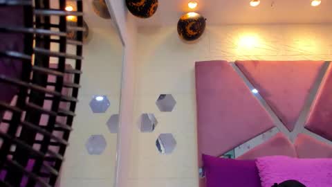 Snapshot of charlotte_icee chatting on 7, 11, 2025 Charlotte Icee online show from 7, 11, 2025