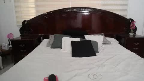 Charlotte   online show from 18, 11, 2025