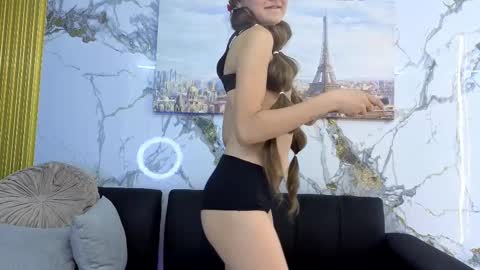 charlotte_skinny11_aws online show from 1, 10, 2025