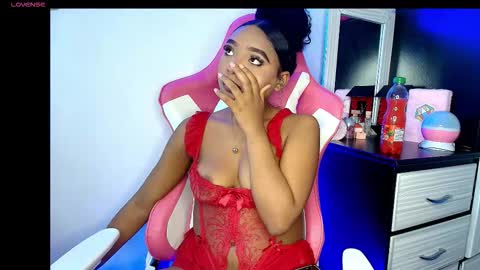 charlotte_walker1 online show from 3, 12, 2025