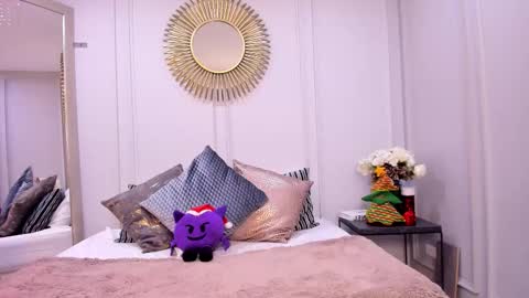 Snapshot of charlottebrownn_ chatting on 17, 12, 2025 charlottebrownn_ online show from 17, 12, 2025