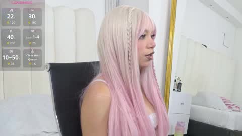 charlottee_martinez online show from 10, 10, 2025