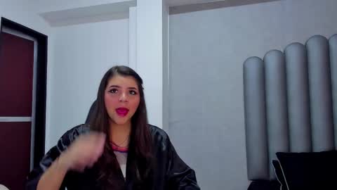 Snapshot of charlottee_starr chatting on 26, 11, 2025 charlottee_starr online show from 26, 11, 2025