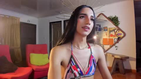 Snapshot of charlottelaurent chatting on 18, 10, 2025 Char online show from 18, 10, 2025