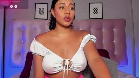 Snapshot of charlotterussel chatting on 6, 12, 2024 charlotterussel online show from 6, 12, 2024