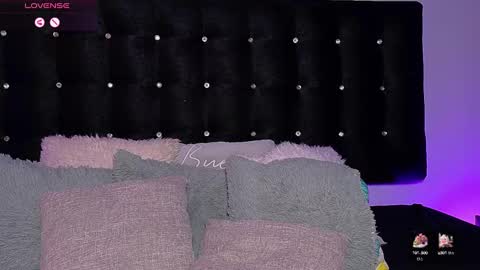 Snapshot of charlotterussel chatting on 28, 12, 2024 charlotterussel online show from 28, 12, 2024