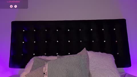 Snapshot of charlotterussel chatting on 1, 2, 2025 charlotterussel online show from 1, 2, 2025